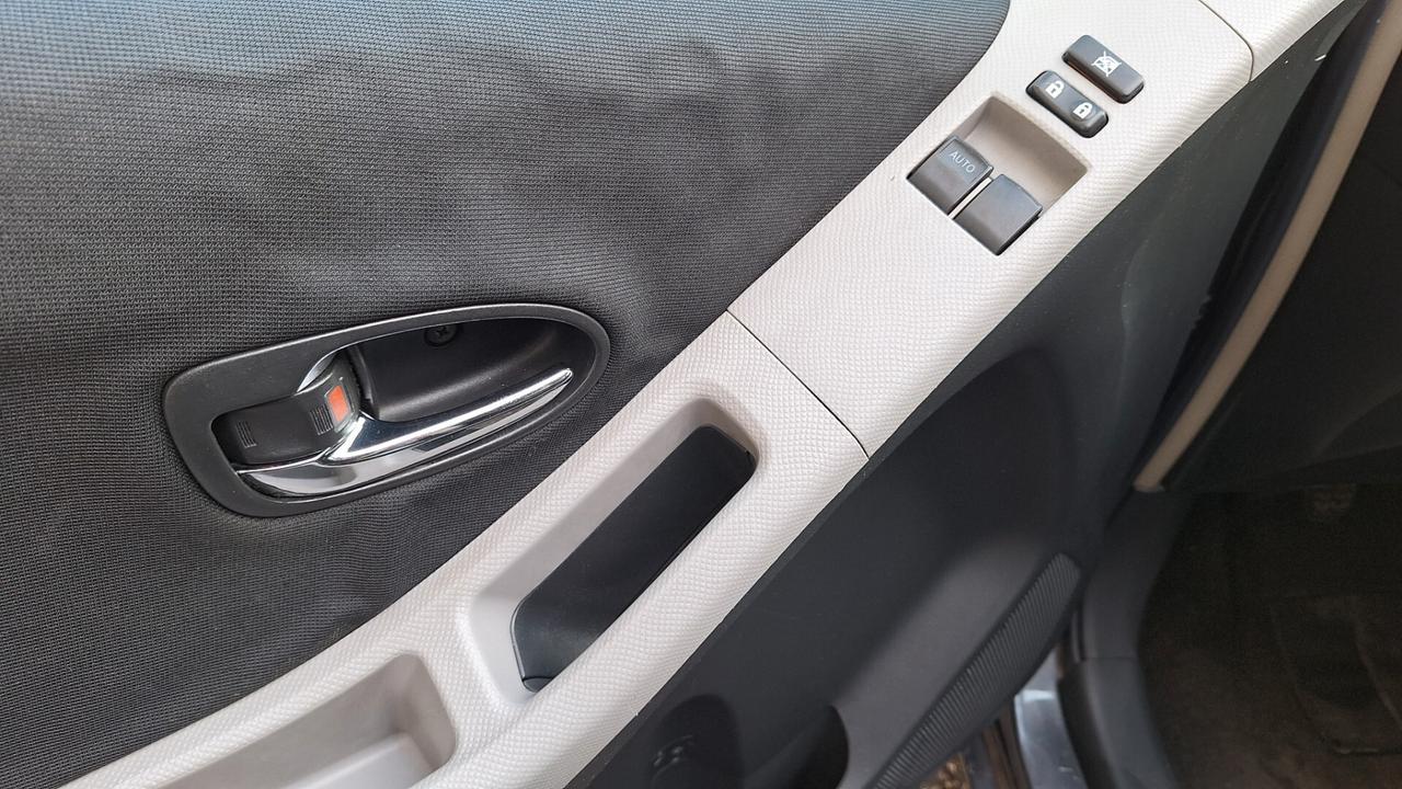 Toyota Yaris 1.0 5 porte Now Eco