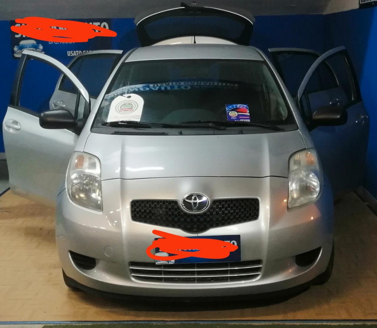 Toyota Yaris 1.0 5 porte