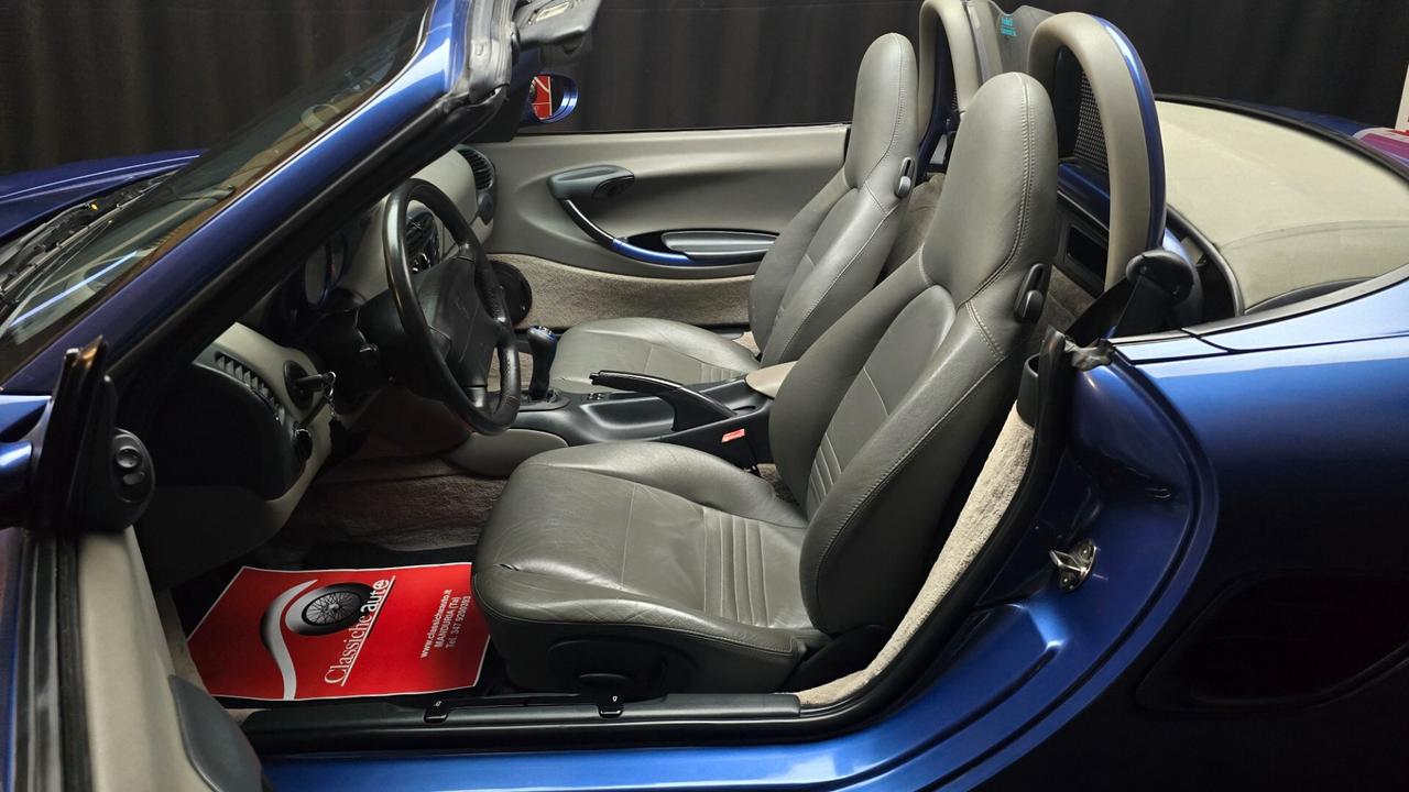 Porsche Boxster 2.5i 24V cat