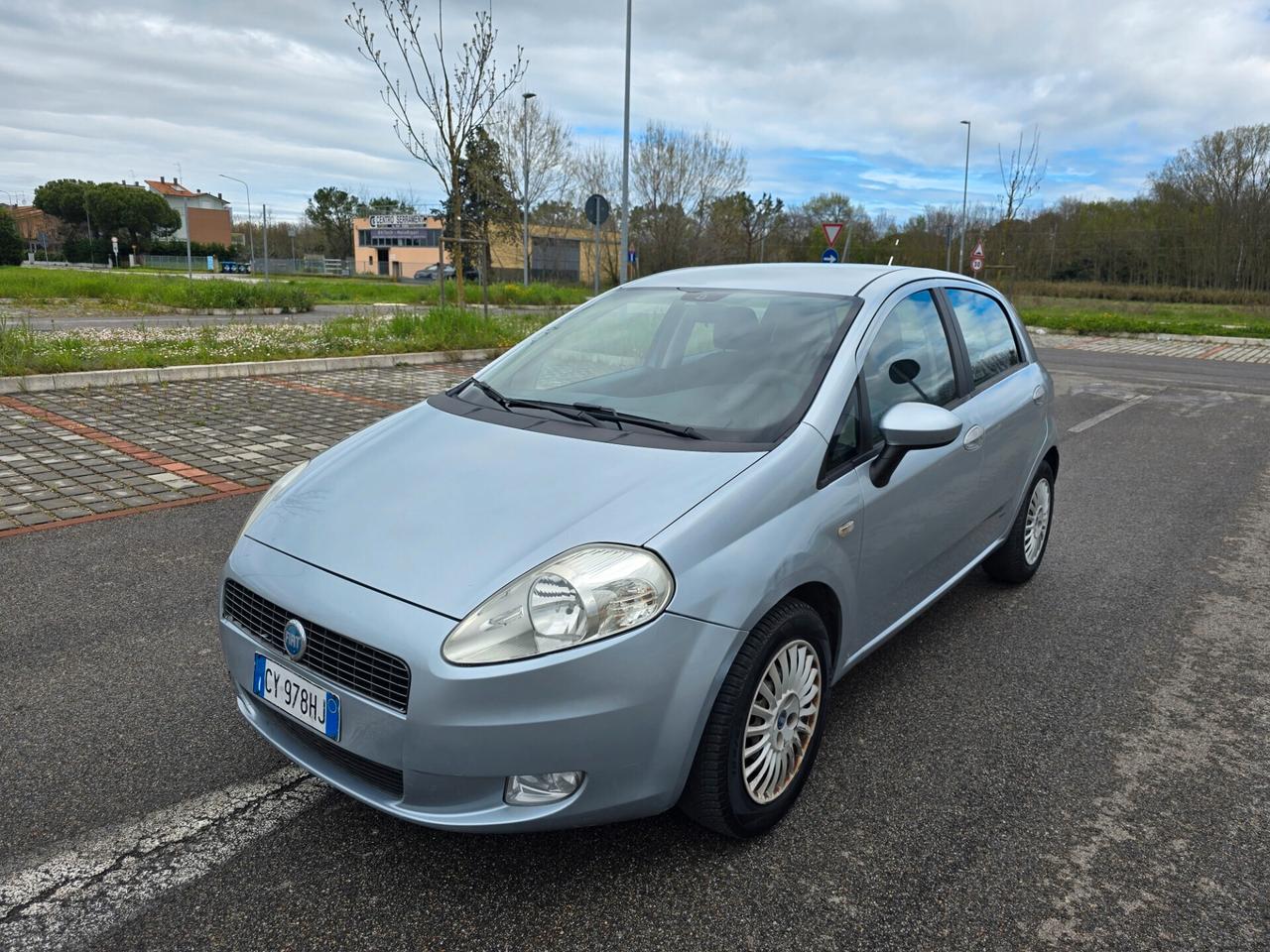 FIAT GRANDE PUNTO 1.2 BENZINA NEOPATENTATI