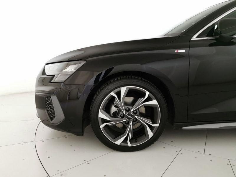 Audi A3 Sedan 35 2.0 tdi S line edition s-tronic