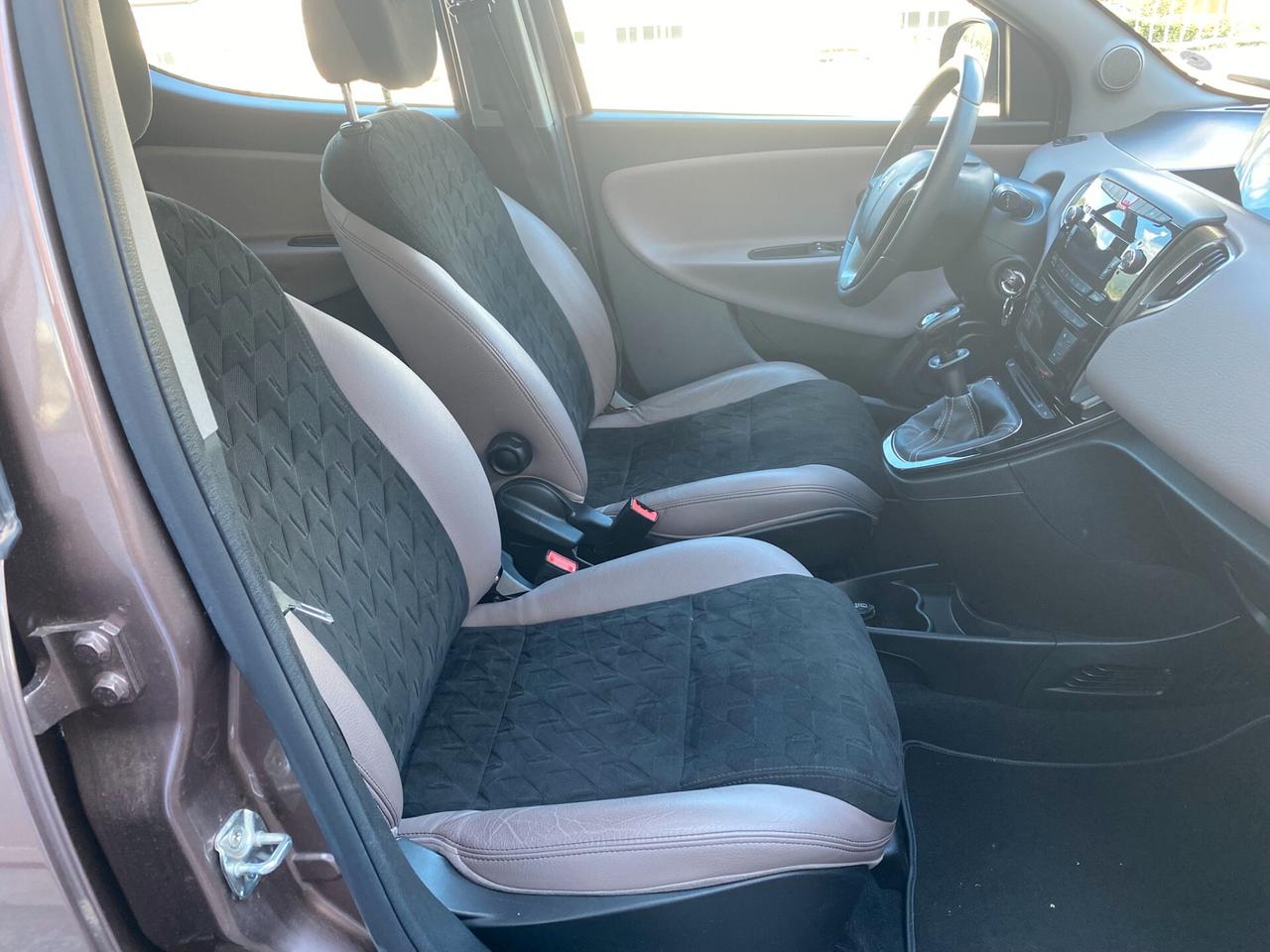 Lancia Ypsilon 1.2 69 CV 5 porte Elle