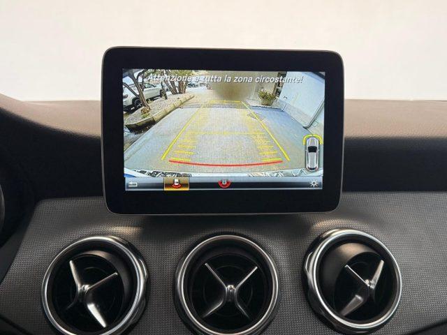 MERCEDES-BENZ GLA 200 d Automatic 4Matic Sport