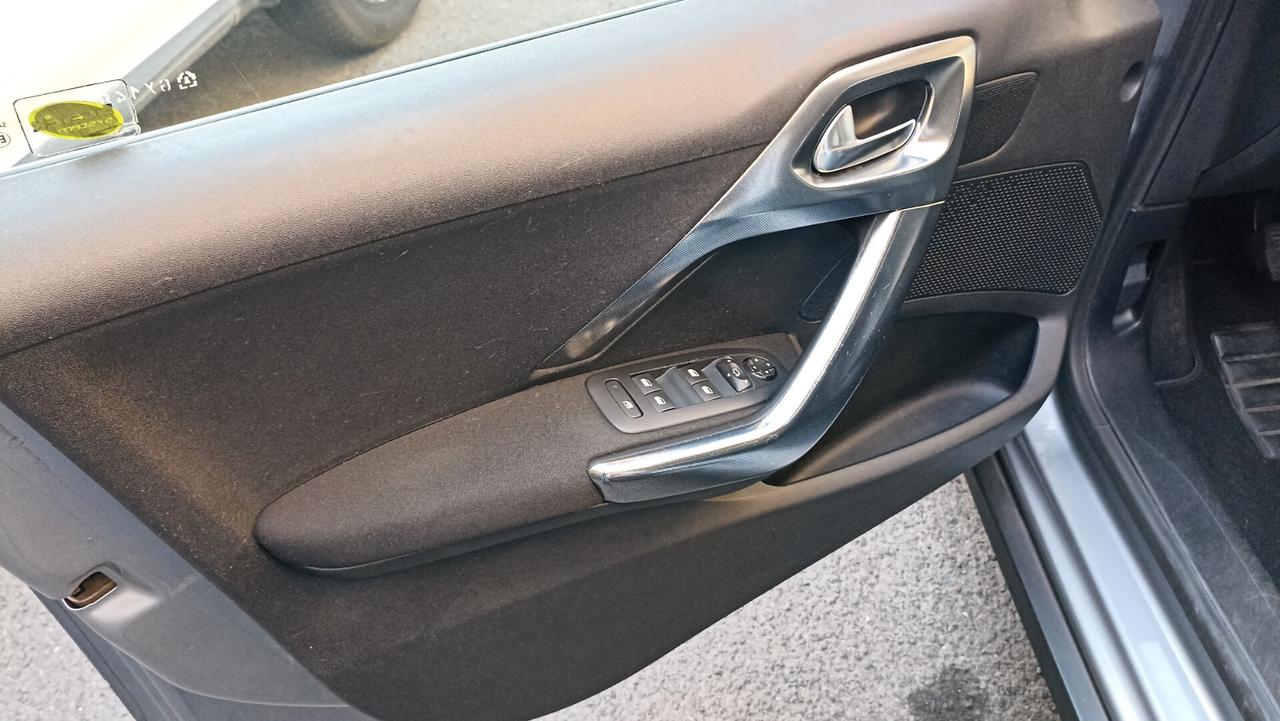 Peugeot 2008 BlueHDi 120 S&S Allure