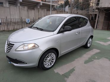 Lancia Ypsilon 1.2 69 CV 5 porte GPL Ecochic Silver