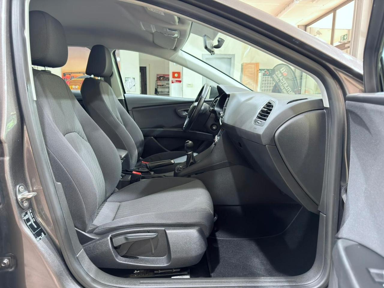 SEAT LEON ST 1.6TDI 110cv BUSINESS LED 2016