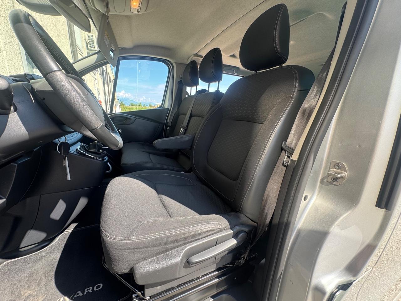 Opel Vivaro 9 posti