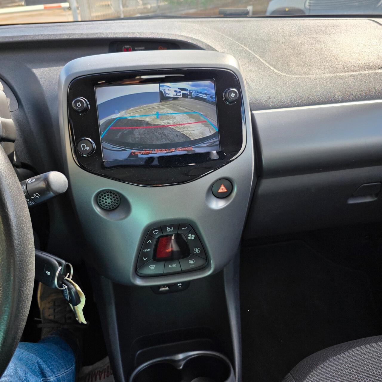 Toyota Aygo Connect 1.0 VVT-i 72 CV 5 porte x-you
