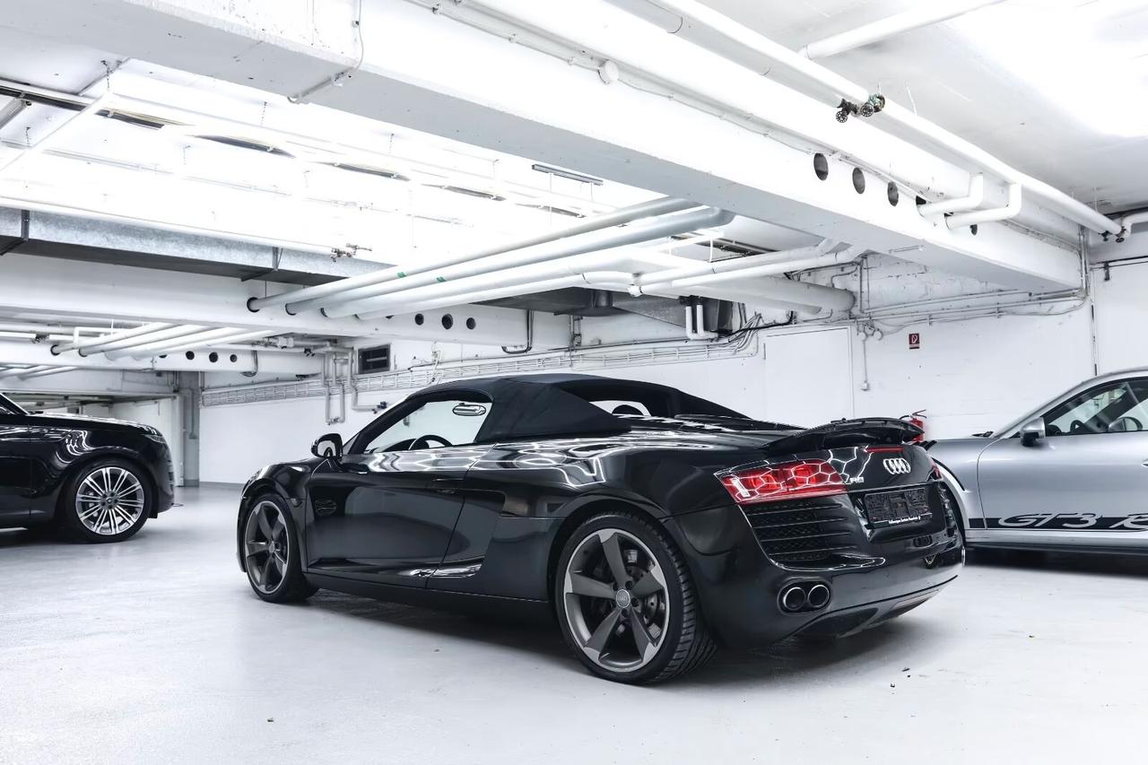 Audi R8 Spyder 4.2 V8 FSI quattro R tronic