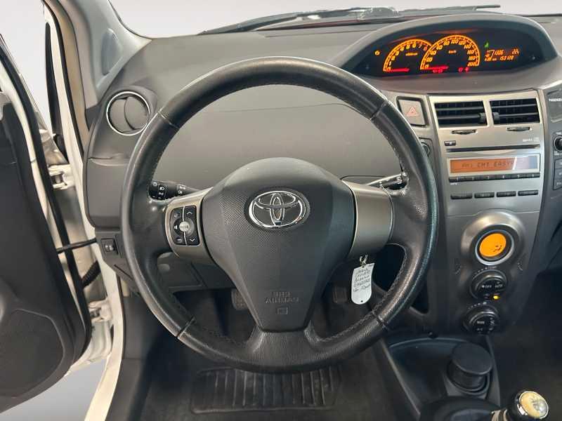TOYOTA Yaris 5p 1.0 SoL