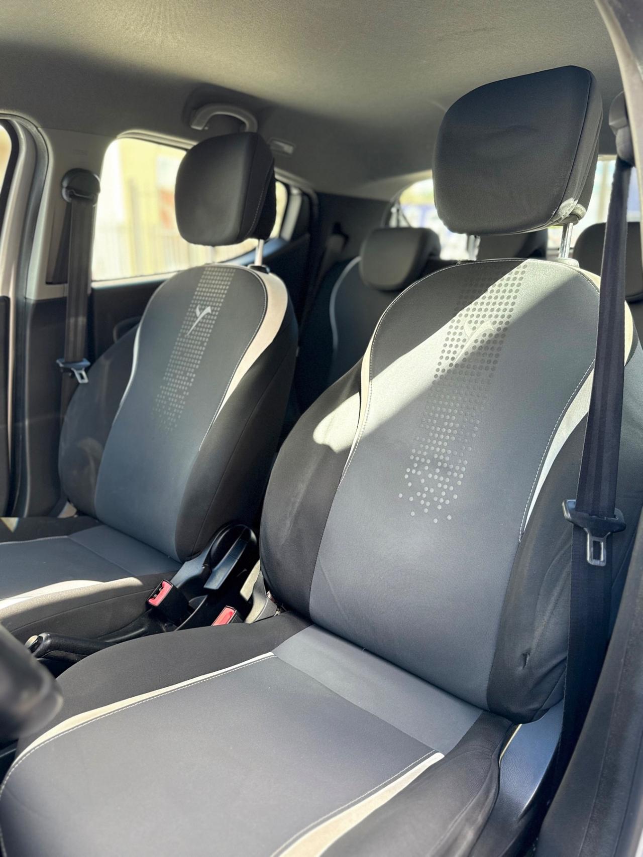 Lancia Ypsilon 1.2 Gpl Ecochic 69 Cv