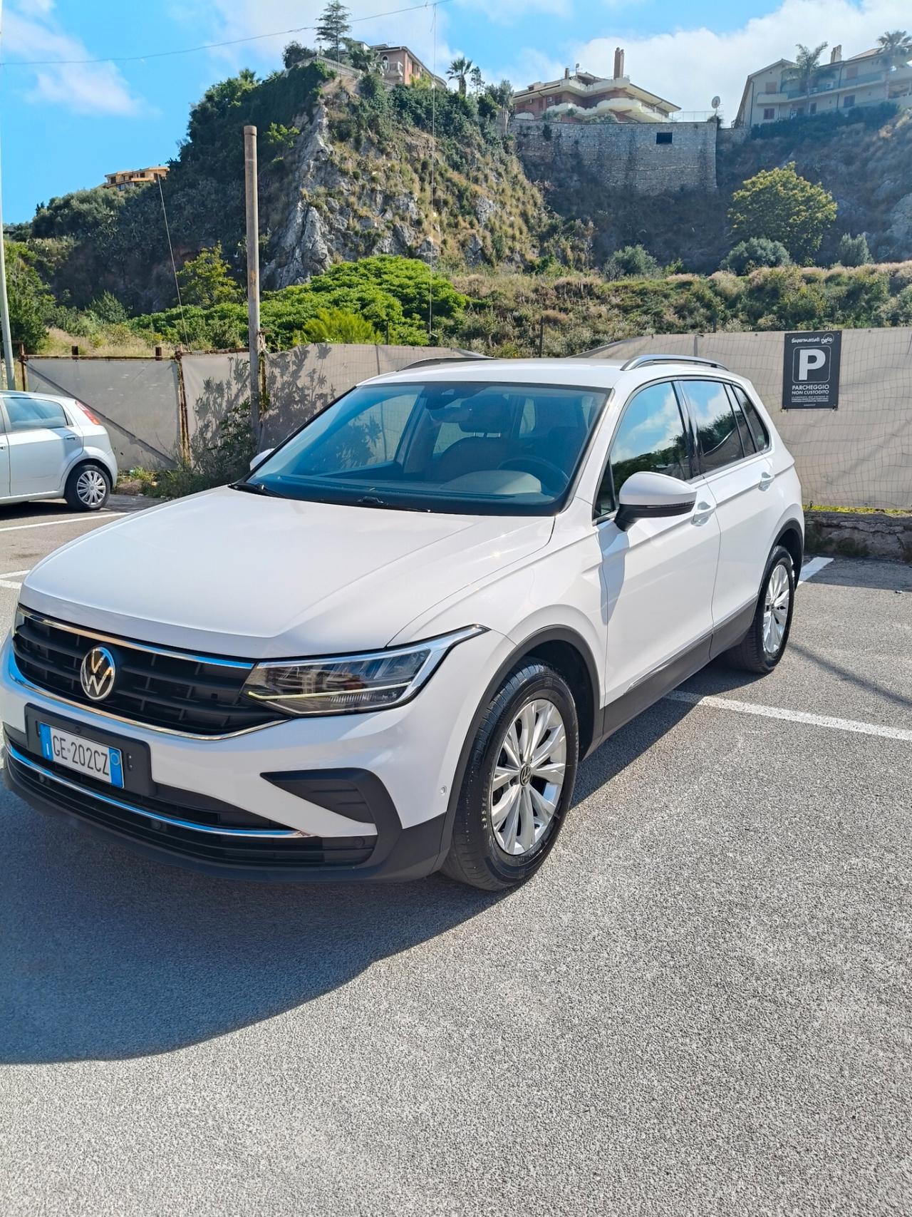 Volkswagen Tiguan 2.0 TDI 150 CV SCR DSG Elegance