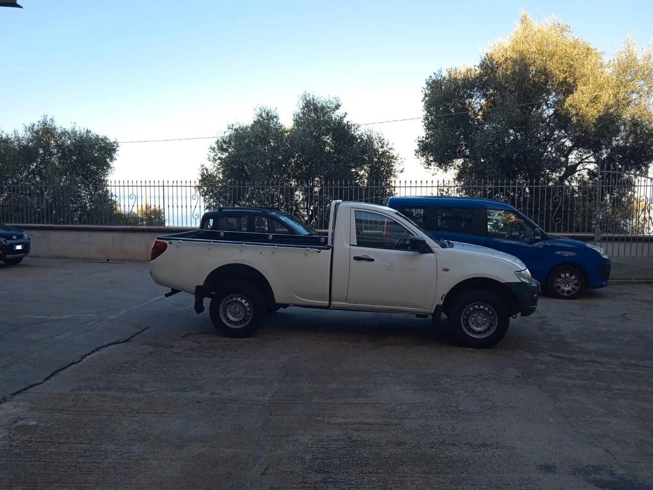 Mitsubishi L200 2.5 DI-D 4x4 2 porte 220000km