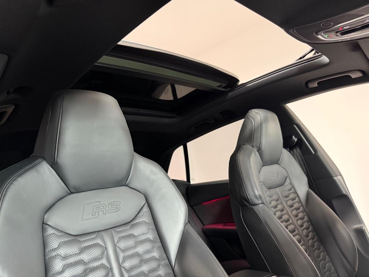 Audi Q8 RS TFSI V8 quattro tiptronic