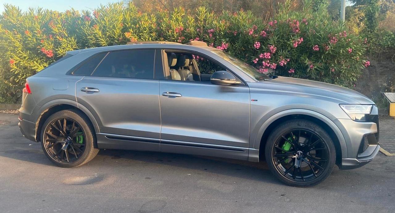 Audi Q8 SLine 50 TDI 286 CV quattro tiptronic Sport