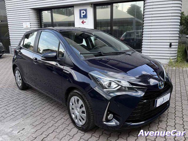 TOYOTA Yaris 5 porte 1.5h HYBRID Cool ADATTA A NEOPATENTATI