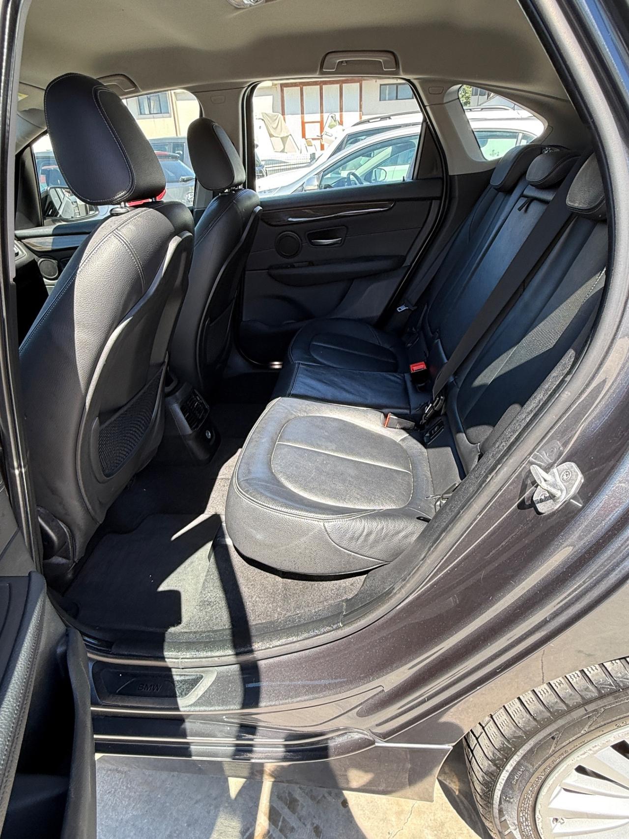 Bmw 2er Active Tourer 216d Luxury