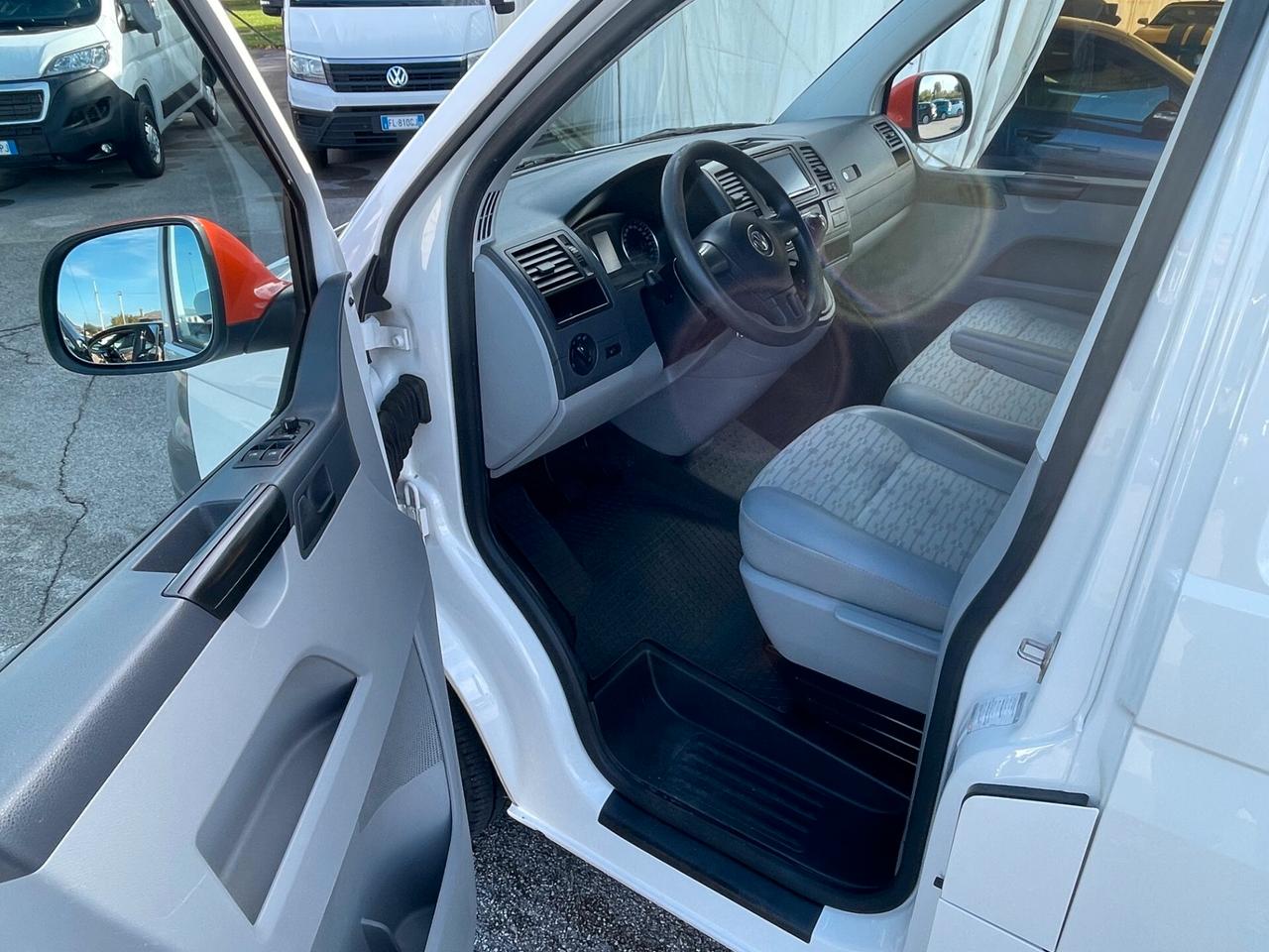 Volkswagen Transporter T5 2.0 TDI 140CV PC