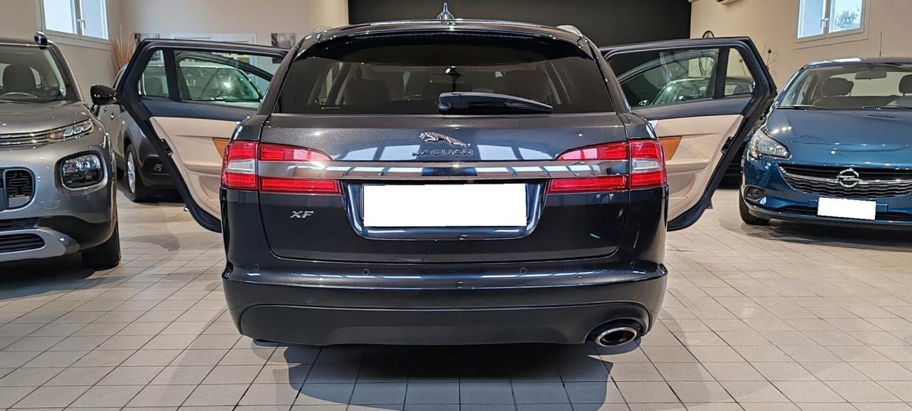 Jaguar XF Sportbrake 2.2 D Business Edition