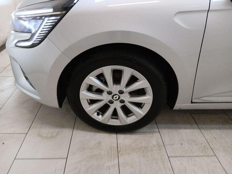 Renault Clio 1.6 E-Tech hybrid Intens 140cv auto my21