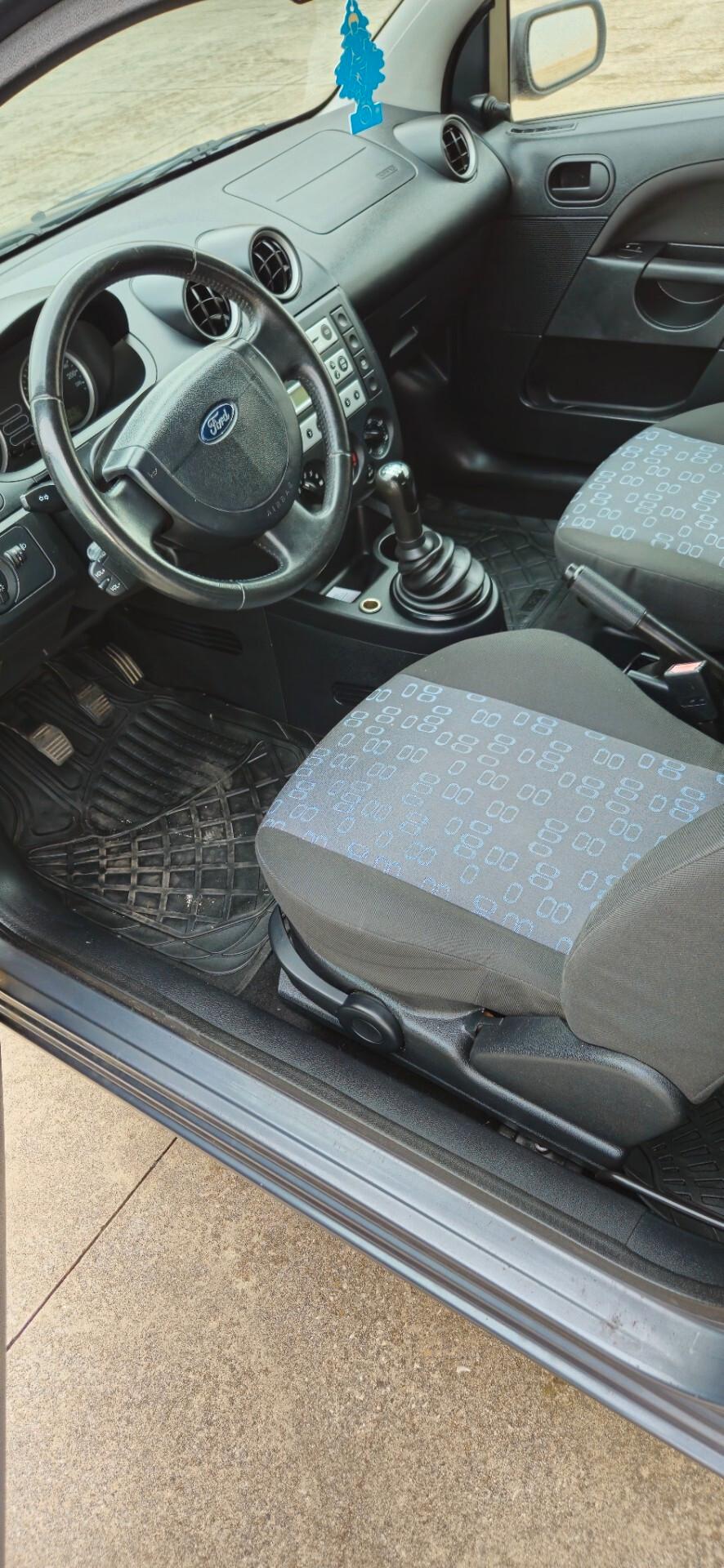 Ford Fiesta 1.2 16V NEOPATENTATI