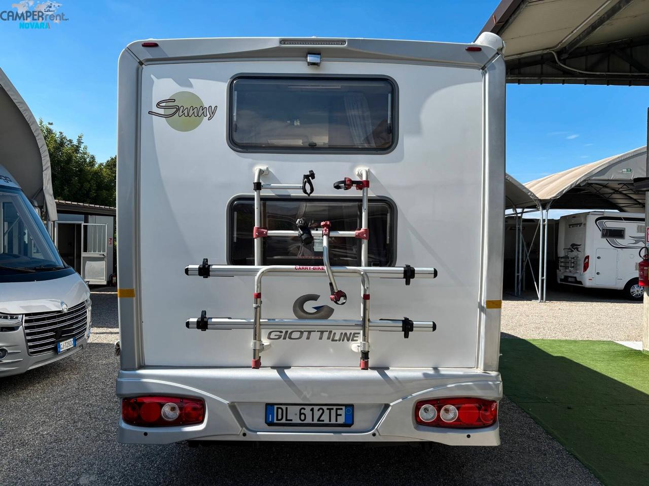 GIOTTILINE SUNNY S 210 - mansardato con doppia Dinette e letti a castello in coda