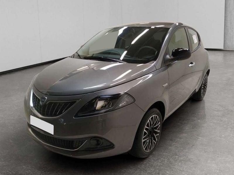 Lancia Ypsilon 1.0 firefly hybrid Platino s&s 70cv