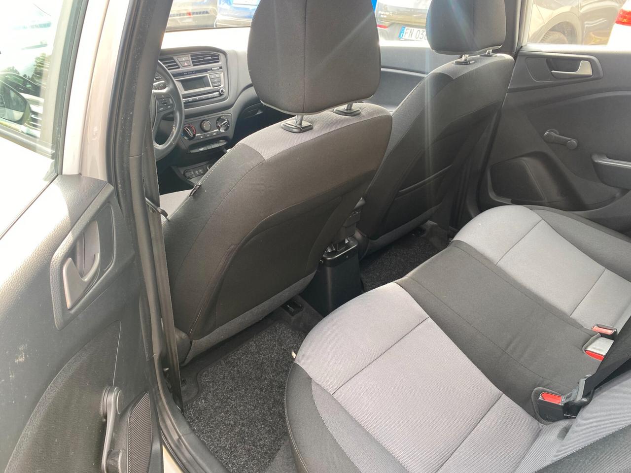 HYUNDAI - i20 - 1.2 GPL 5p. Blackline - NEOPATENTATI - FINANZIABILE - PERMUTE