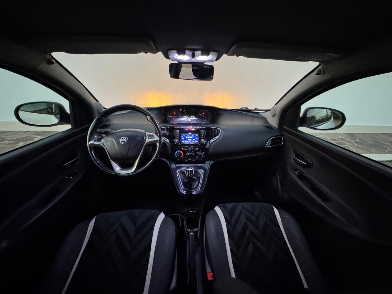 Lancia Ypsilon 1.3 MJT 16V 95 CV 5 porte S&S Gold