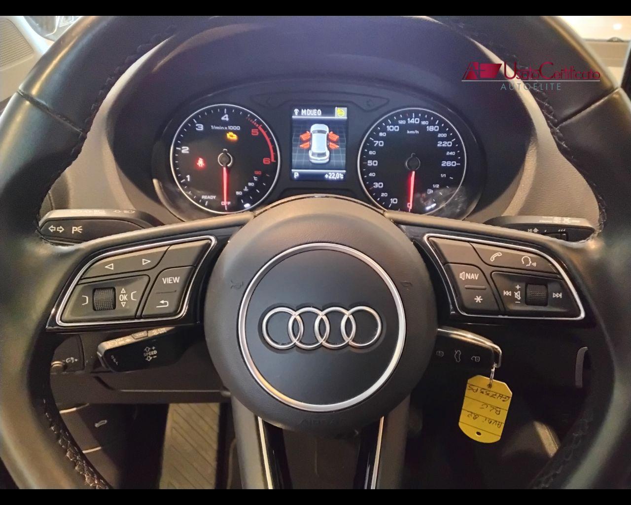 AUDI Q2 30 TDI S tronic Business
