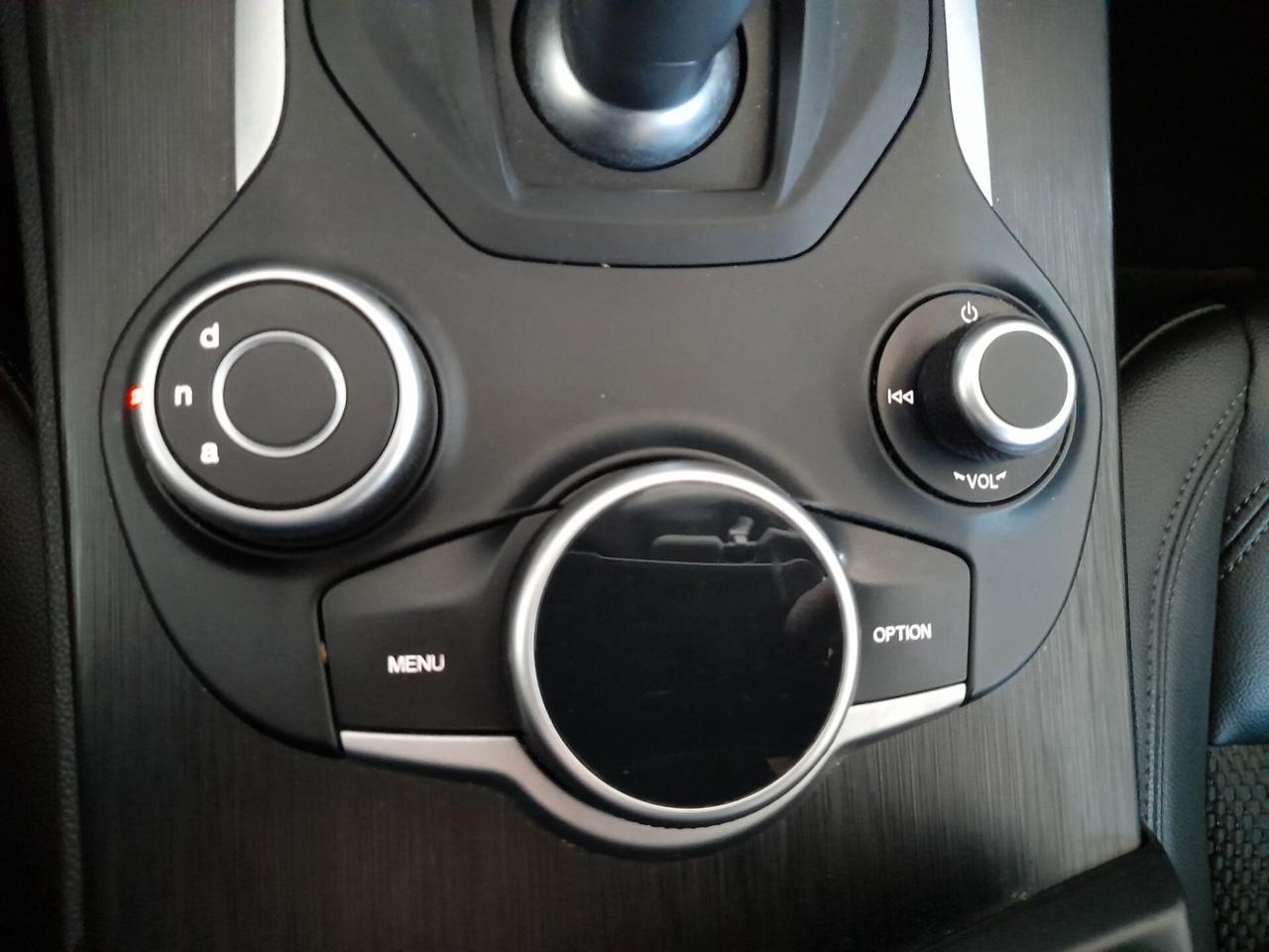 Alfa Romeo Stelvio 2.2 Turbodiesel 180 CV AT8 Q4 Executive