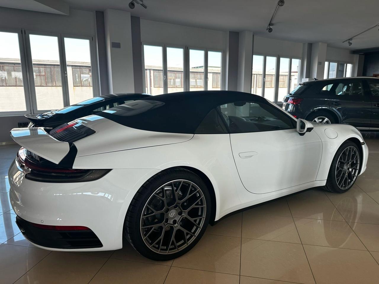 Porsche 911 Carrera Cabriolet