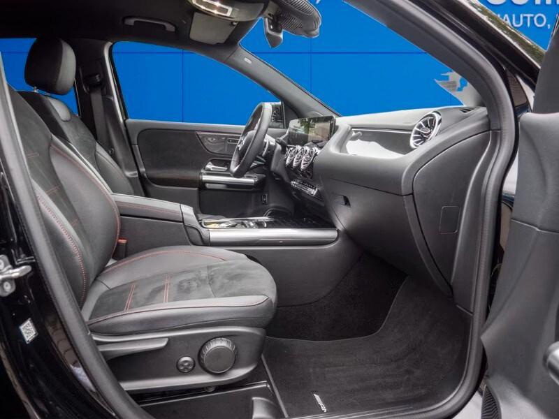 MERCEDES GLA (H247) GLA 200 d Automati...