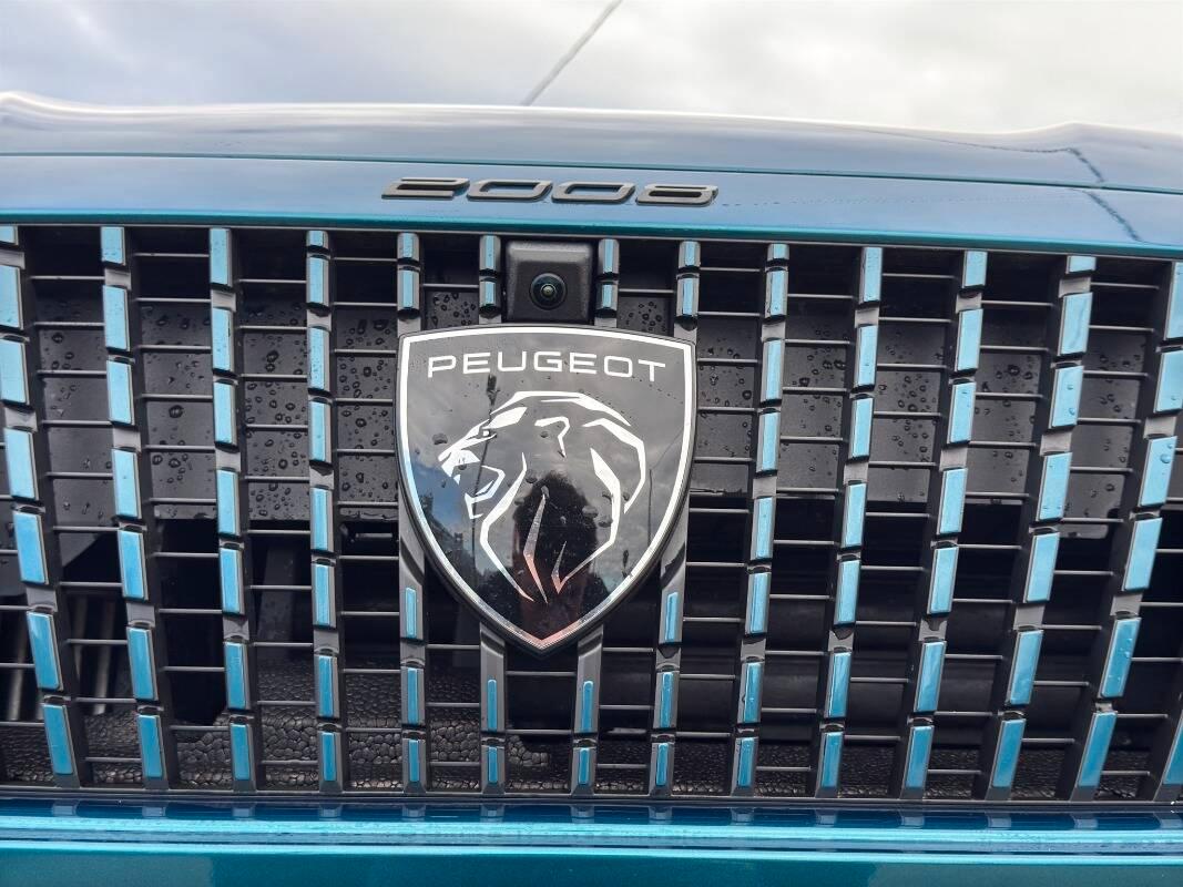 Peugeot 2008 1.2 puretech Allure s&s 100cv Con NAVIGATORE