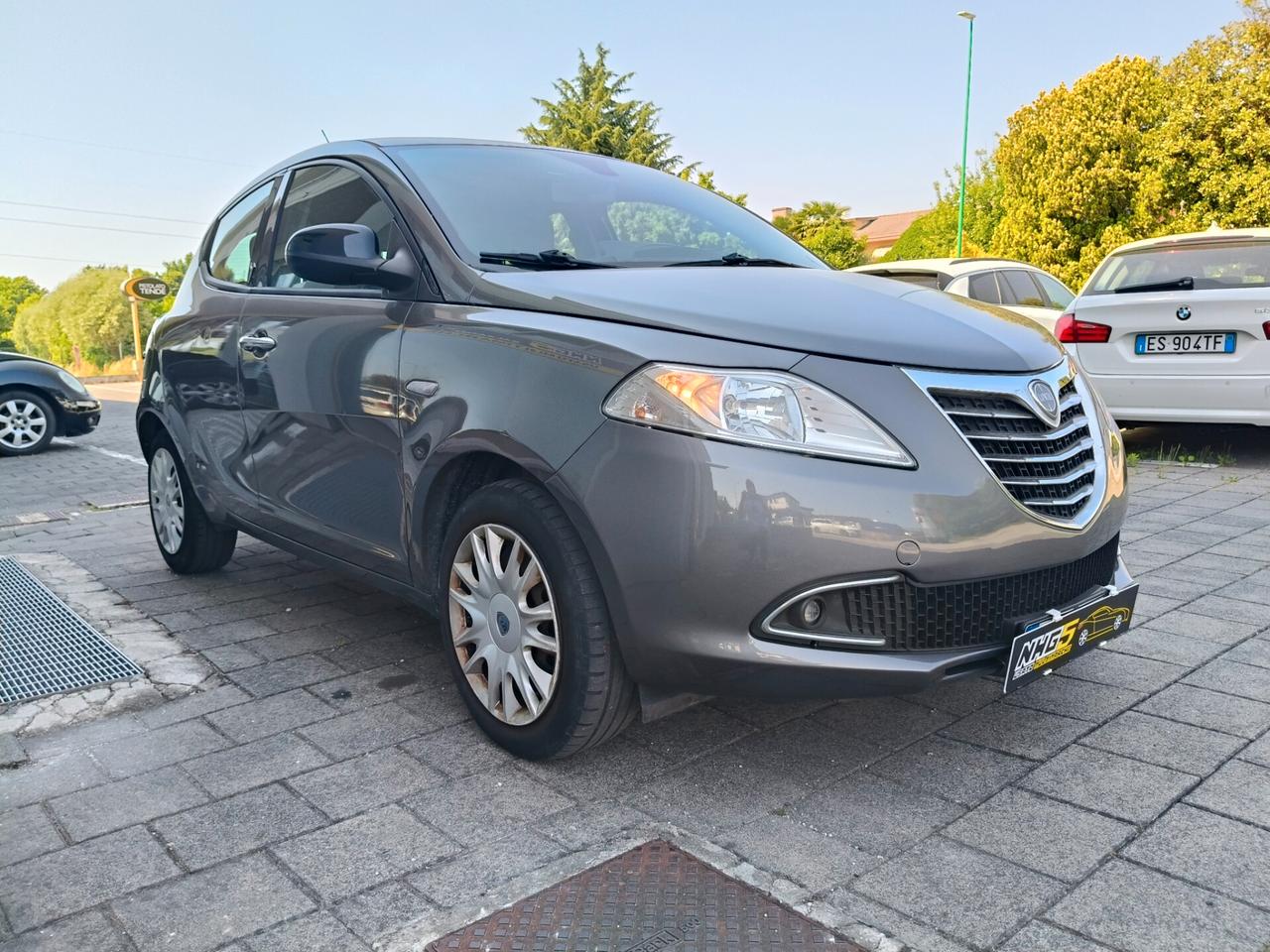 Lancia Ypsilon 1.2 69 CV 5 porte S&S Gold