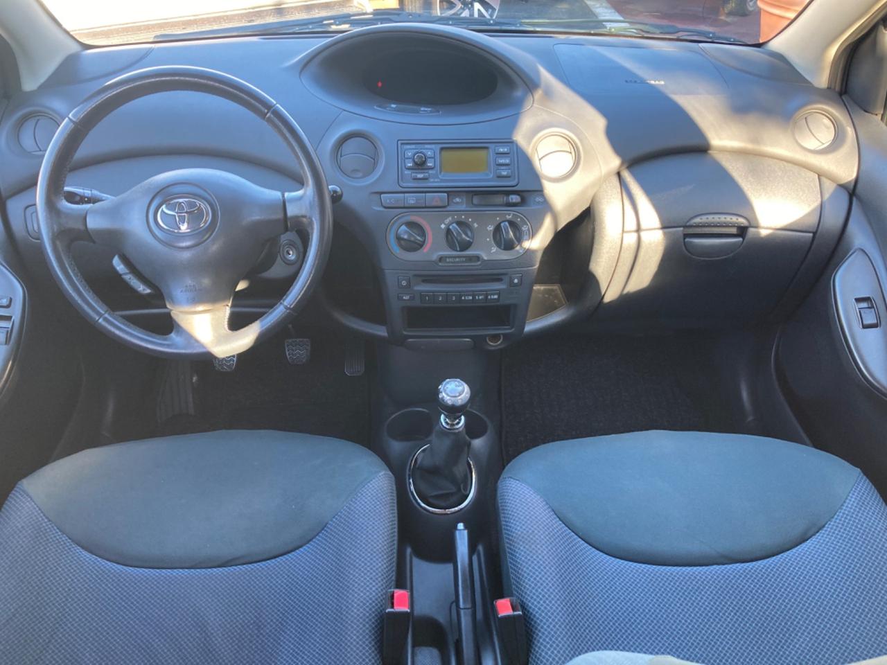 TOYOTA YARIS 1.4 D4-D 5 PORTE