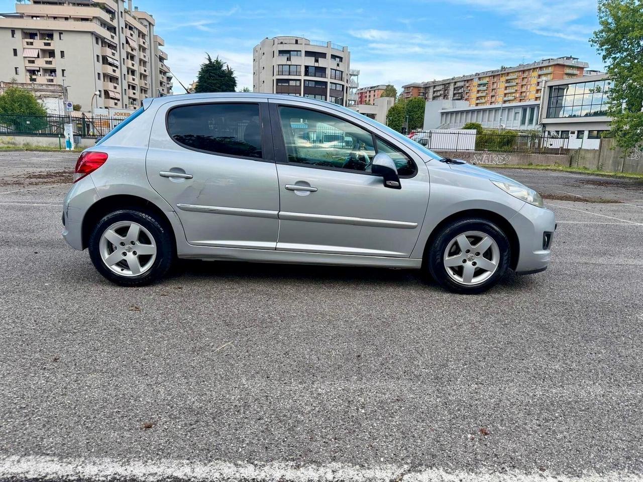 Peugeot 207 1.4 VTi 95CV 5p. Active
