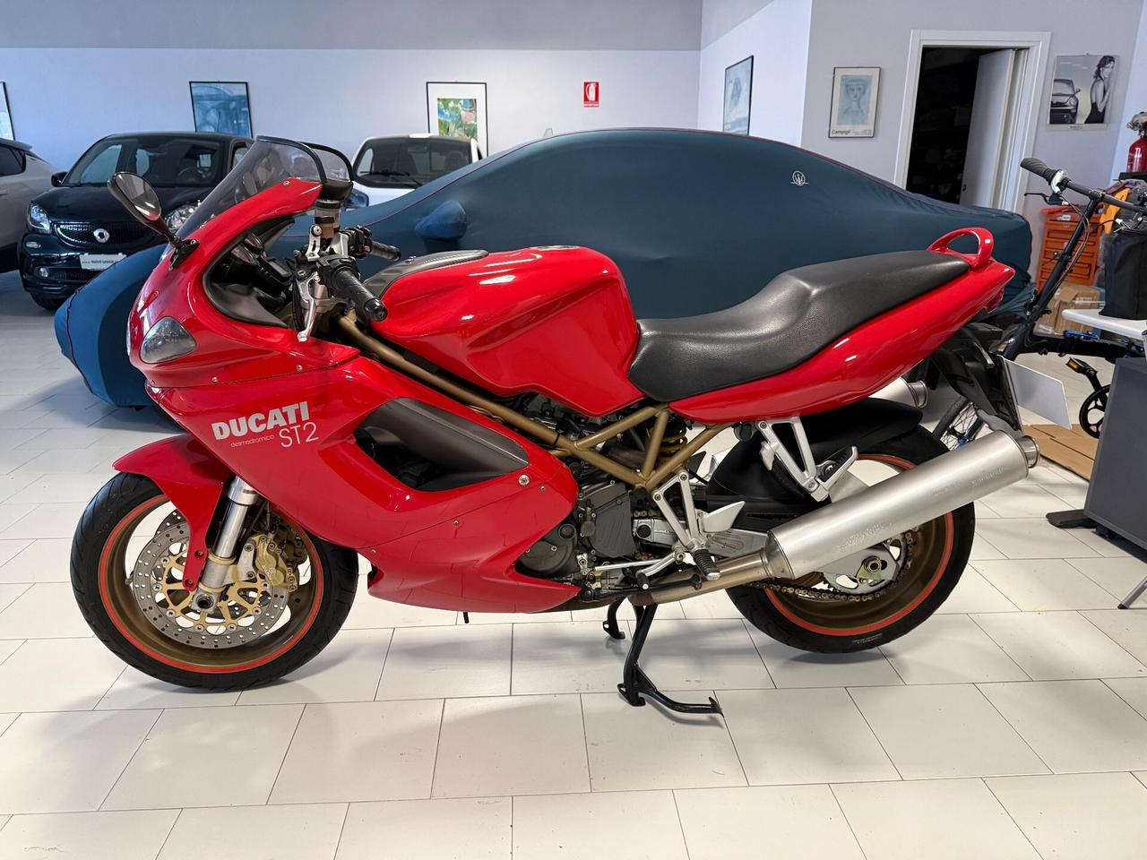 Ducati ST2 Desmo 950