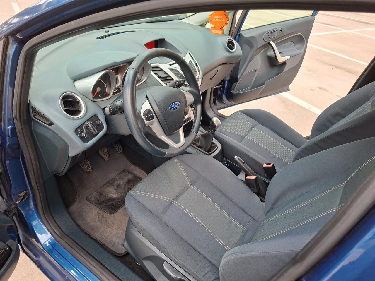 Ford Fiesta 1.4 TDCi 68CV 5 porte Titanium