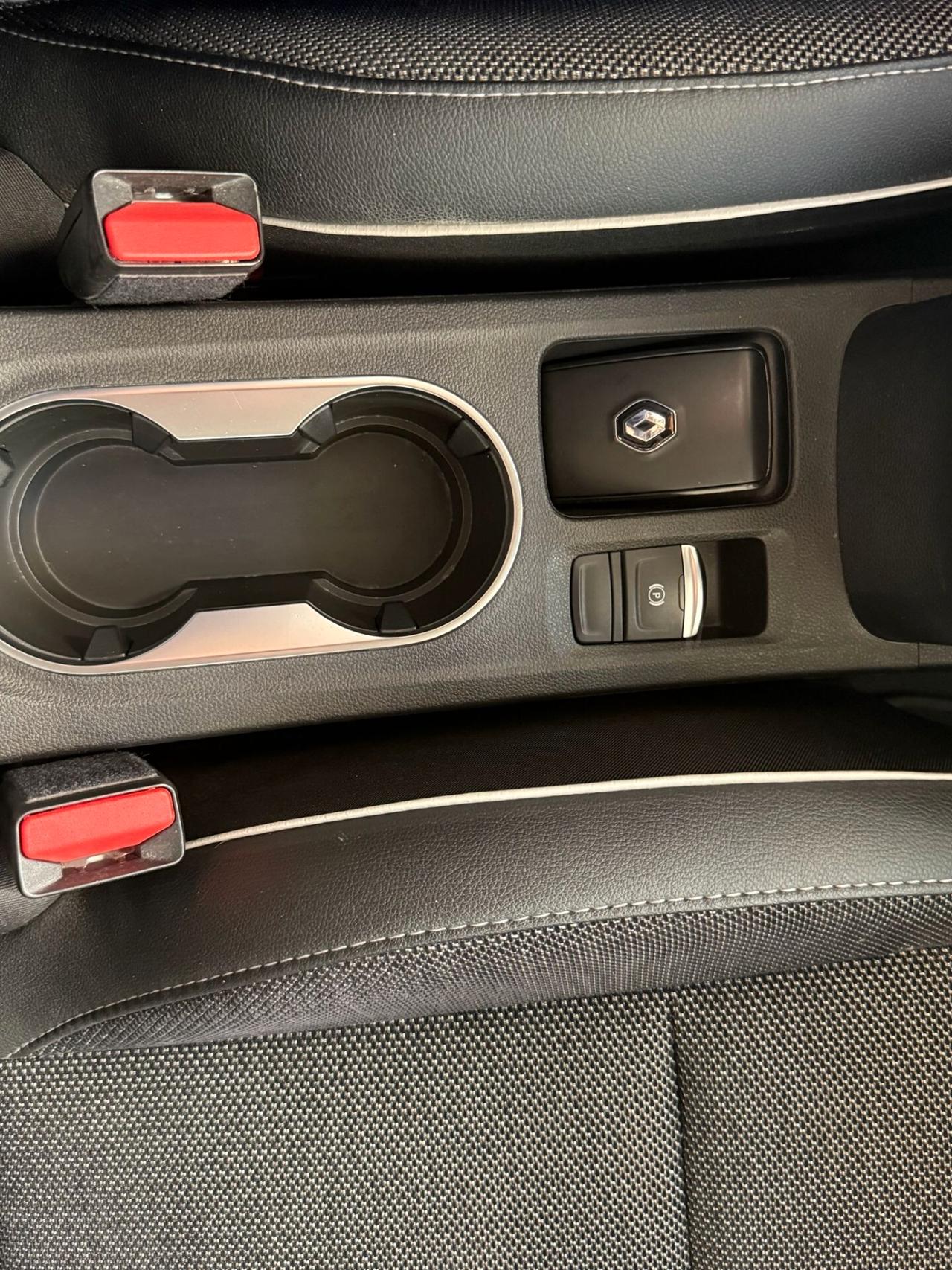 Renault Captur TCe 100 CV Intens