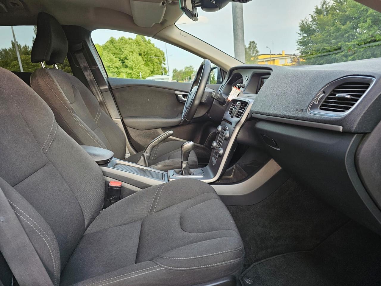 Volvo V40 2.0 D2 Kinetic*Clima*Cerchi*Euro6*Unipro*