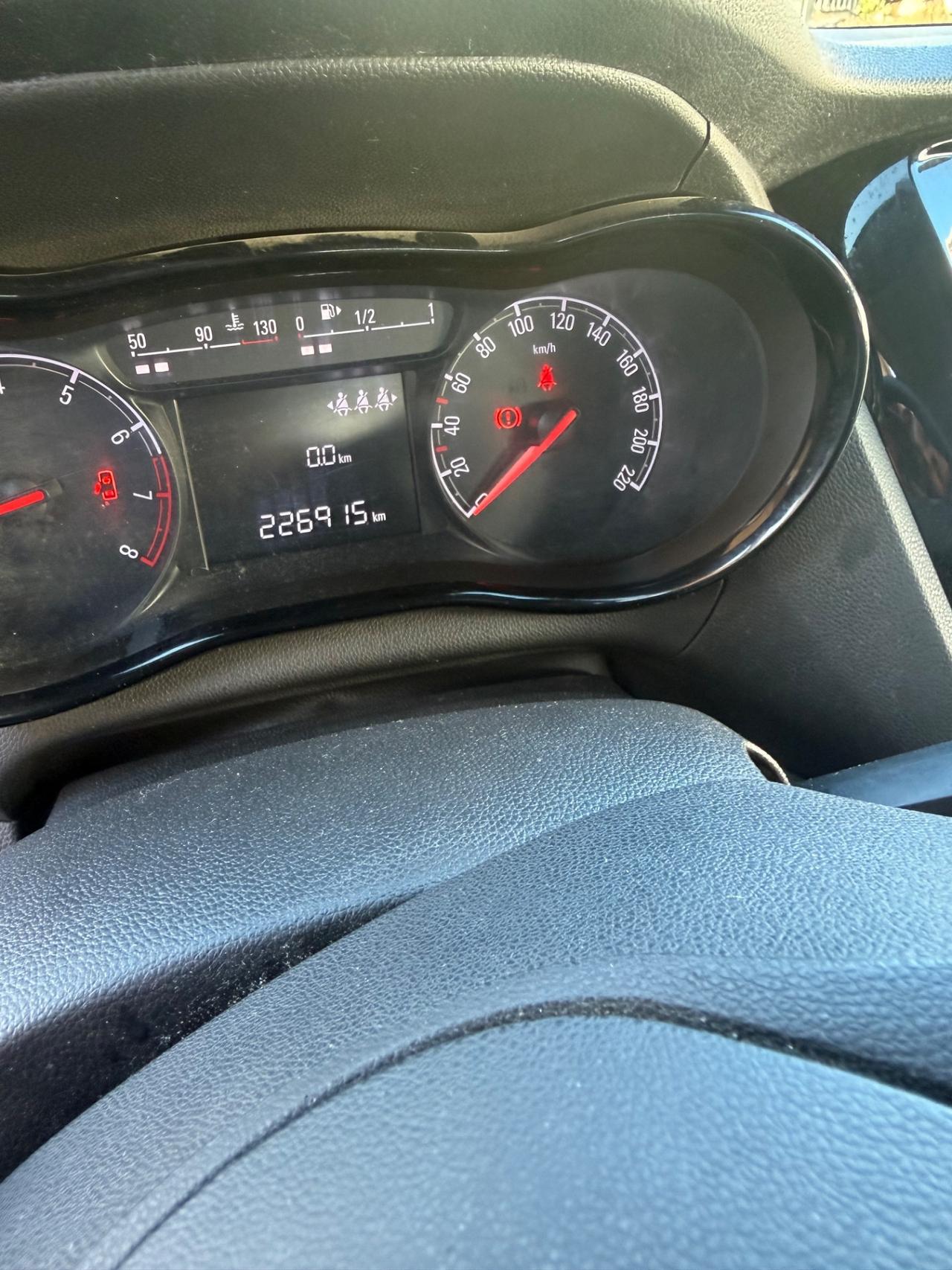Opel Karl Rocks 1.0 73 CV