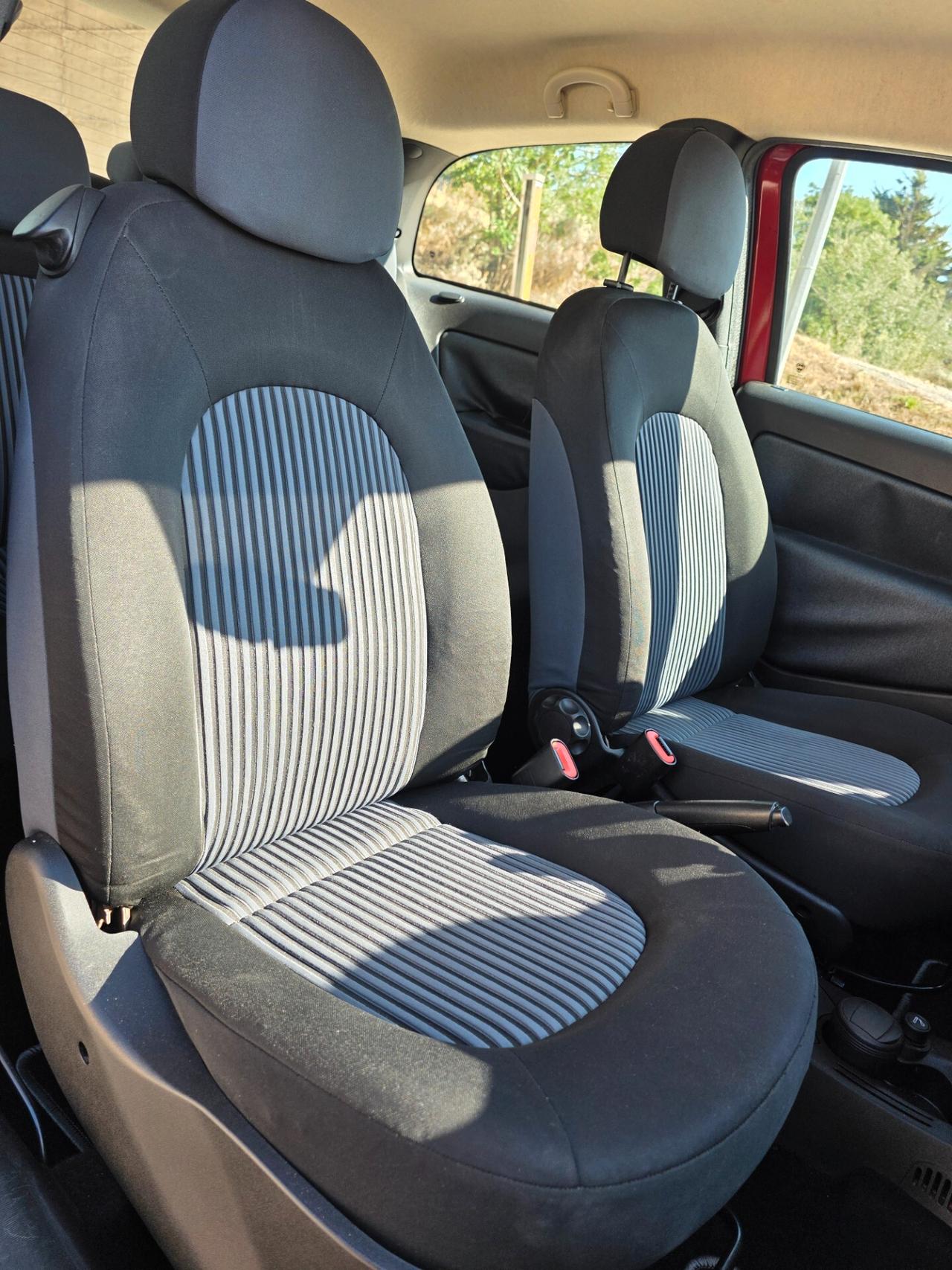Lancia Ypsilon 1.2 Argento