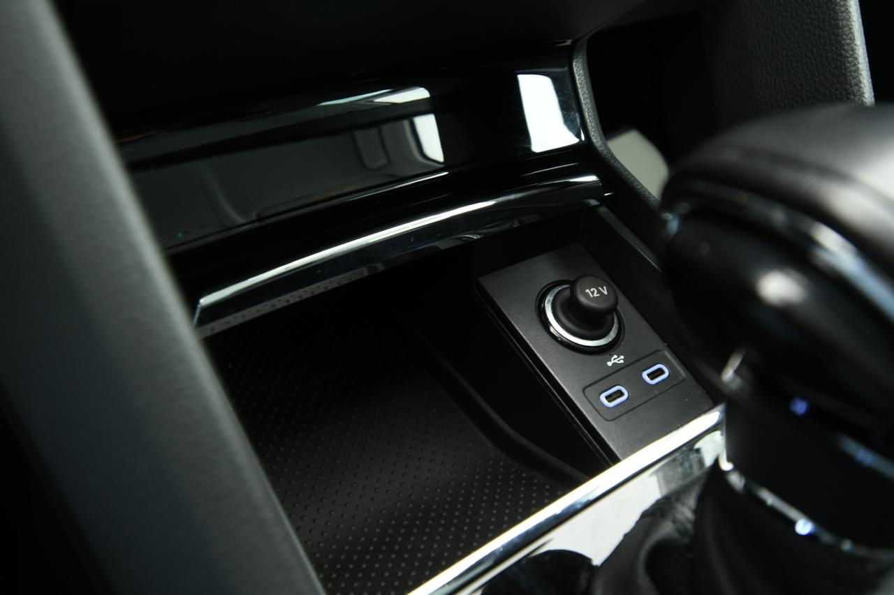 SKODA Karoq 2.0 tdi evo Executive 115cv dsg NEOPATENTATI+CAMERA+ACC