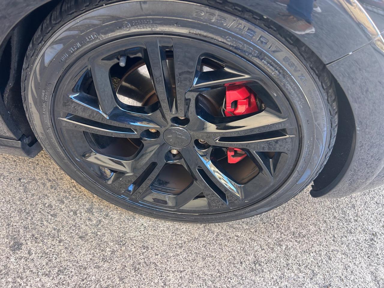 Peugeot 208 1.6 THP 200 CV 3 porte GTi