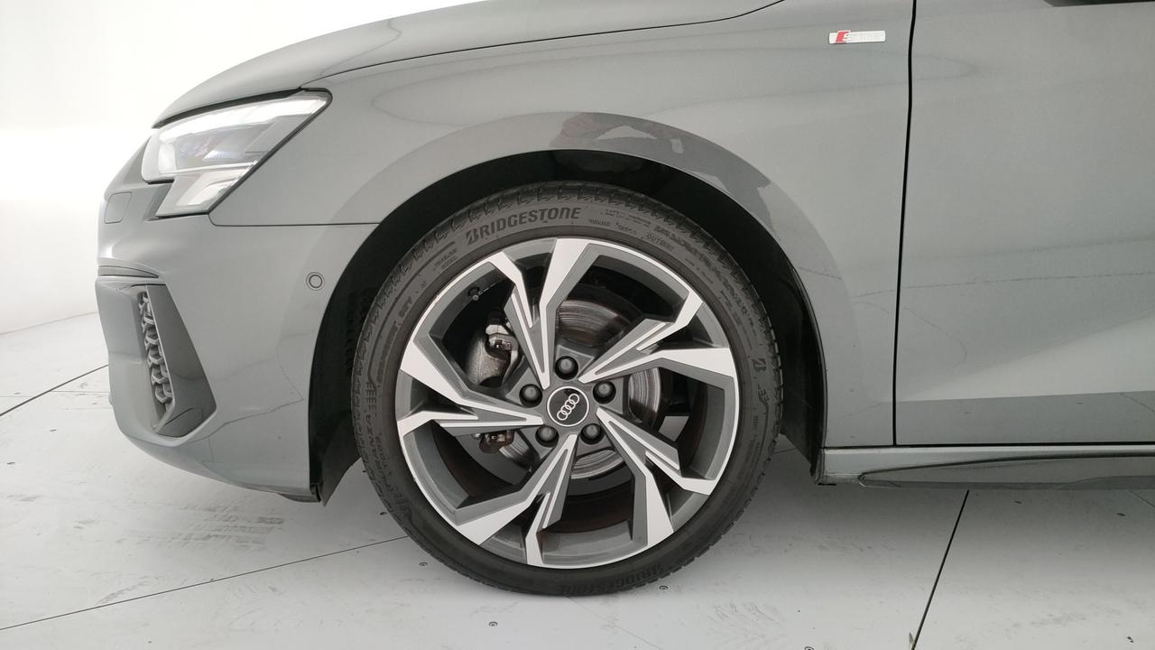 AUDI A3 Sportback 30 2.0 tdi S line edition s-tronic