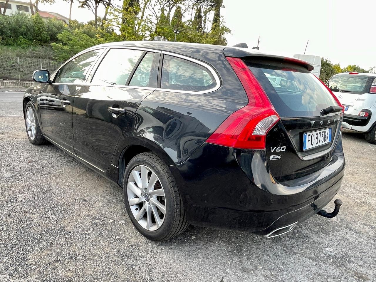 Volvo V60 D4 181cv. Gancio traino - finanziabile