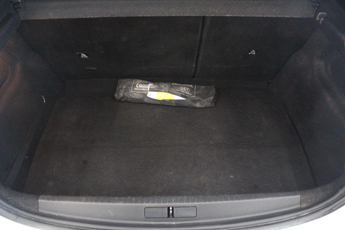 PEUGEOT - 208 - BlueHDi 100 S&S 5p. Active