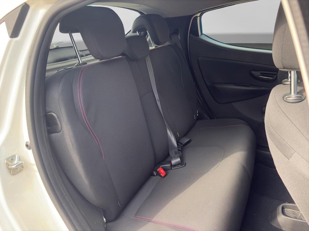 Lancia Ypsilon 1.2 69cv GPL Elefantino Rosa