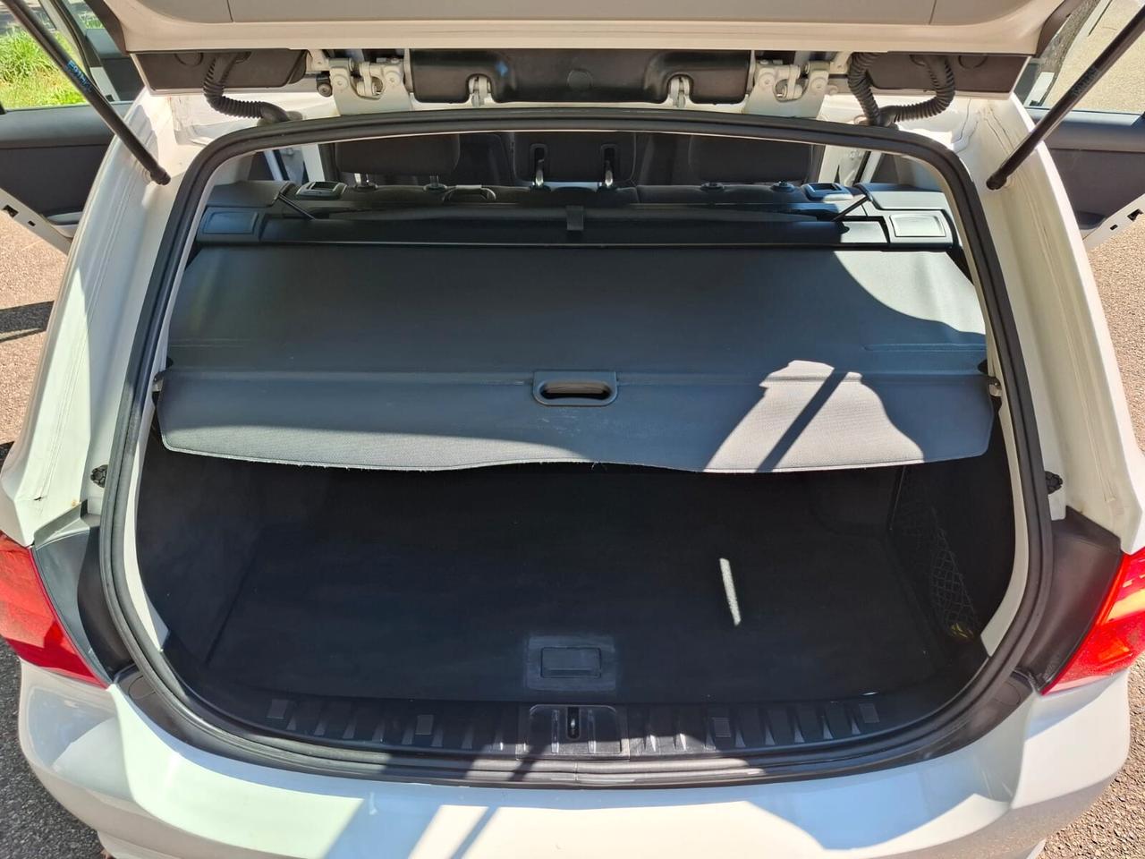 Bmw 318 SW 2.0 TDI 143CV del 2011 NEOPATENTATI